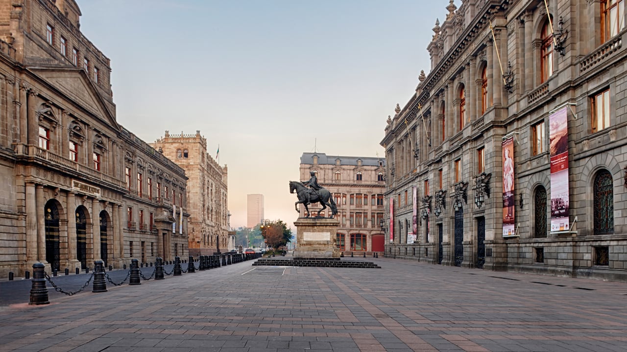 Las autoridades de la capital mexicana activaron la alerta amarilla por bajas temperatura en horas de la madrugada, entre los 4 y 6 grados, en varias zonas.