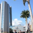 Todo este lío empezó el 30 de junio de este año, cuando se cumplió el plazo a la entonces llamada Fundación Abrazar para que entregara la edificación que ocupaba