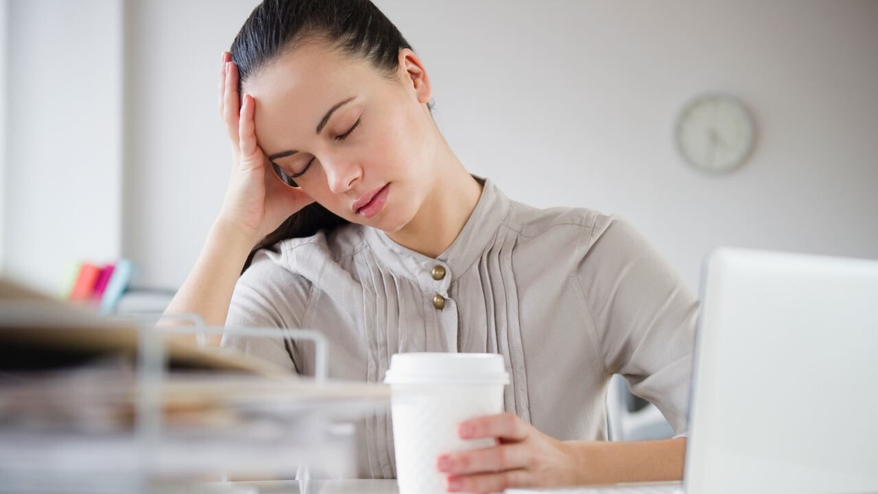 La fatiga se puede presentar por una vida sedentaria.