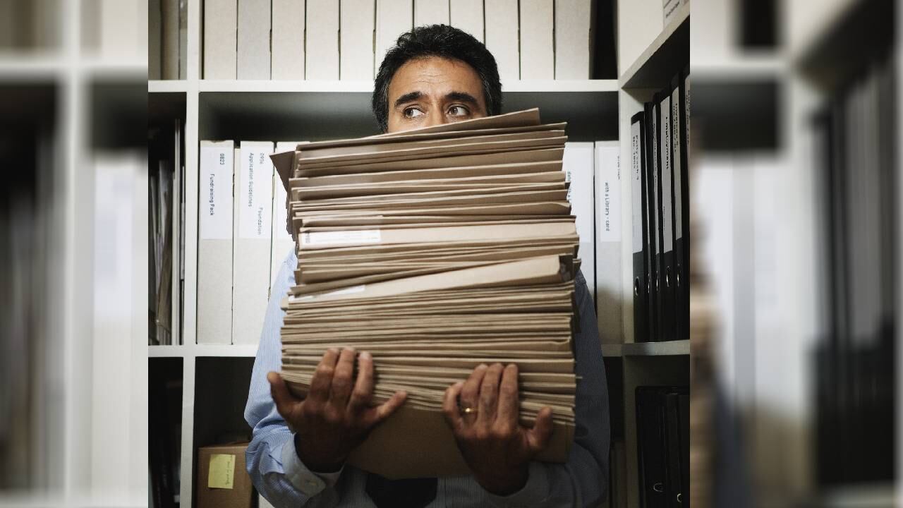 Los demás compañeros empezaron a sobrecargarse de trabajo (imagen de referencia).