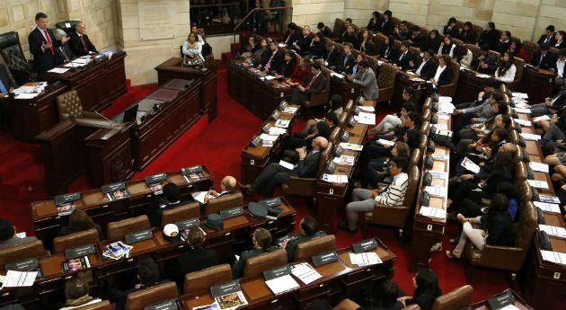 La Comisión Segunda del Senado también les hace seguimiento a los pasaportes en Colombia.