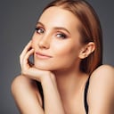 Gelatina, cerezas y ajo están entre los alimentos que ayudan a producir colágeno de forma natural. Foto: Getty Images.