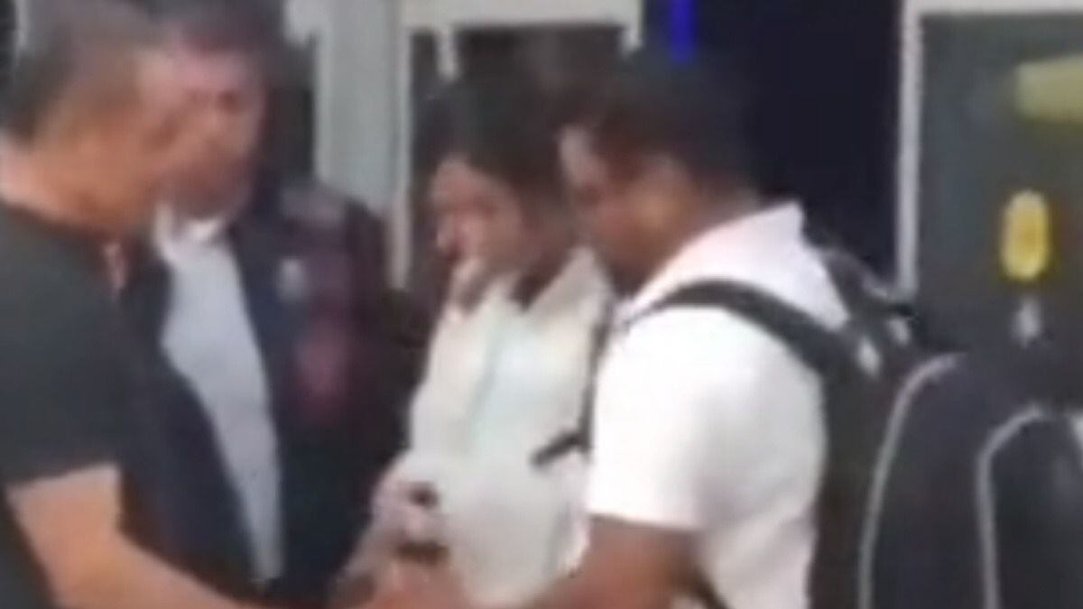 Hombre junto a su amante