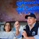 Carlos Camargo, defensor del Pueblo. De fondo, la procuradora general, Margarita Cabello