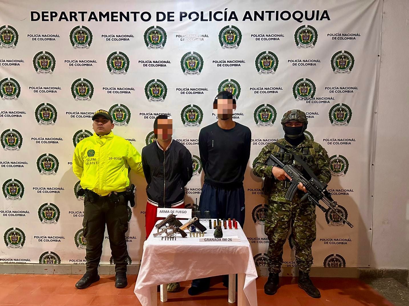 Dos presuntos integrantes del Clan del Golfo capturados en el Suroeste antioqueño.