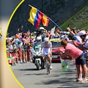 Egan Bernal aguantó lo que pudo en el Tourmalet, tras el fuerte ataque de Tadej Pogačar