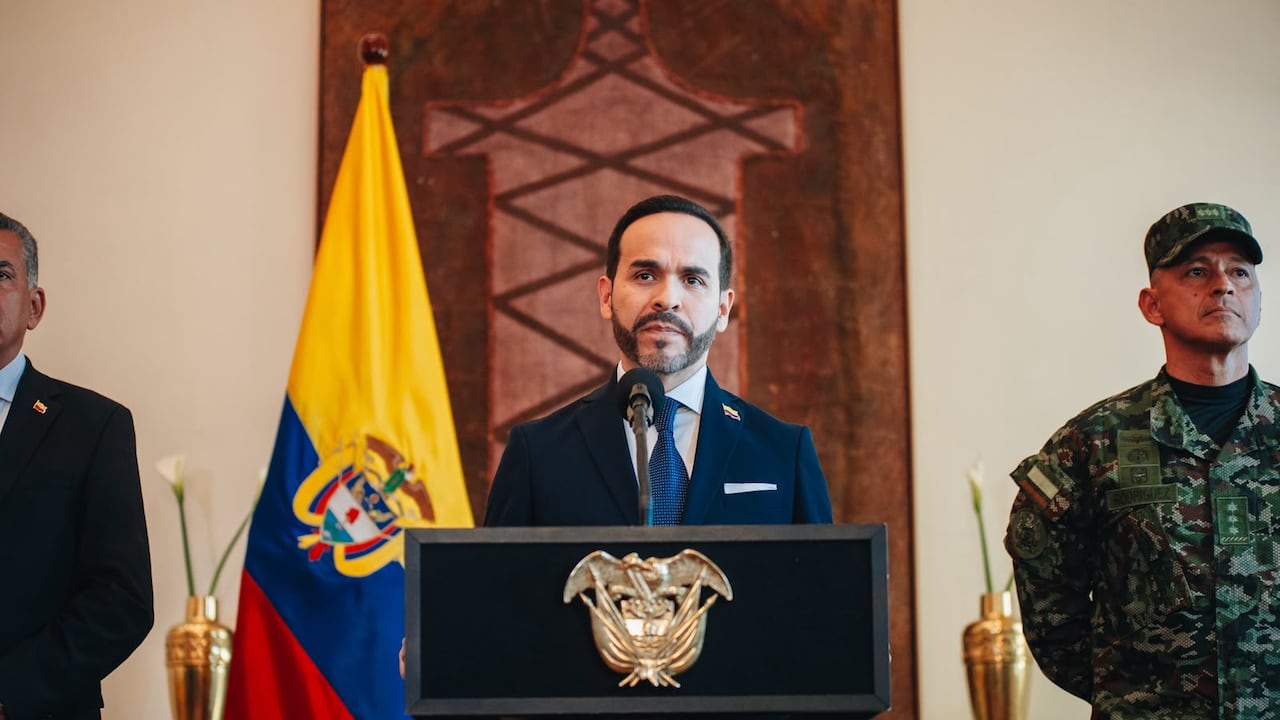 Presidente Abelardo De La Espriella y la presentación de la nueva cúpula militar.