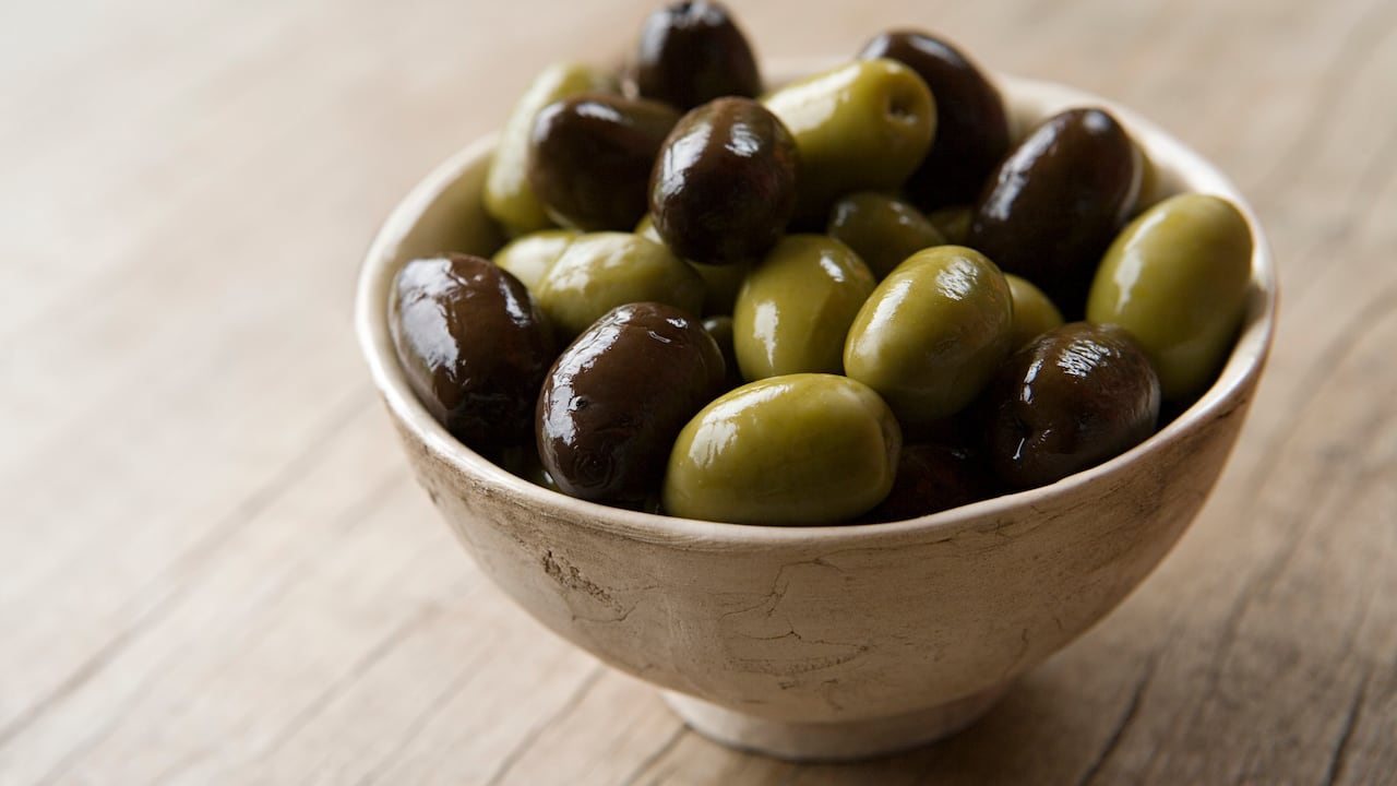 Las aceitunas ayudan a controlar el colesterol y en los casos de anemia