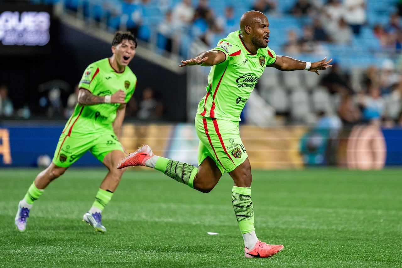 CHARLOTTE, NORTH CAROLINA - JULY 31: Óscar Estupiñán #19 of Juárez celebrates after scoring in the second half during the Leagues Cup Phase One match between Charlotte FC and FC Juárez at Bank of America Stadium on July 31, 2025 in Charlotte, North Carolina. (Photo by Jacob Kupferman - Leagues Cup/MLS via Getty Images)