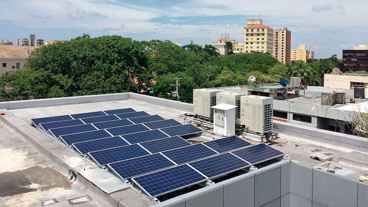 Los proyectos solares les permitieron a las compañías reducir entre un 20 % y 30 % de sus costos.