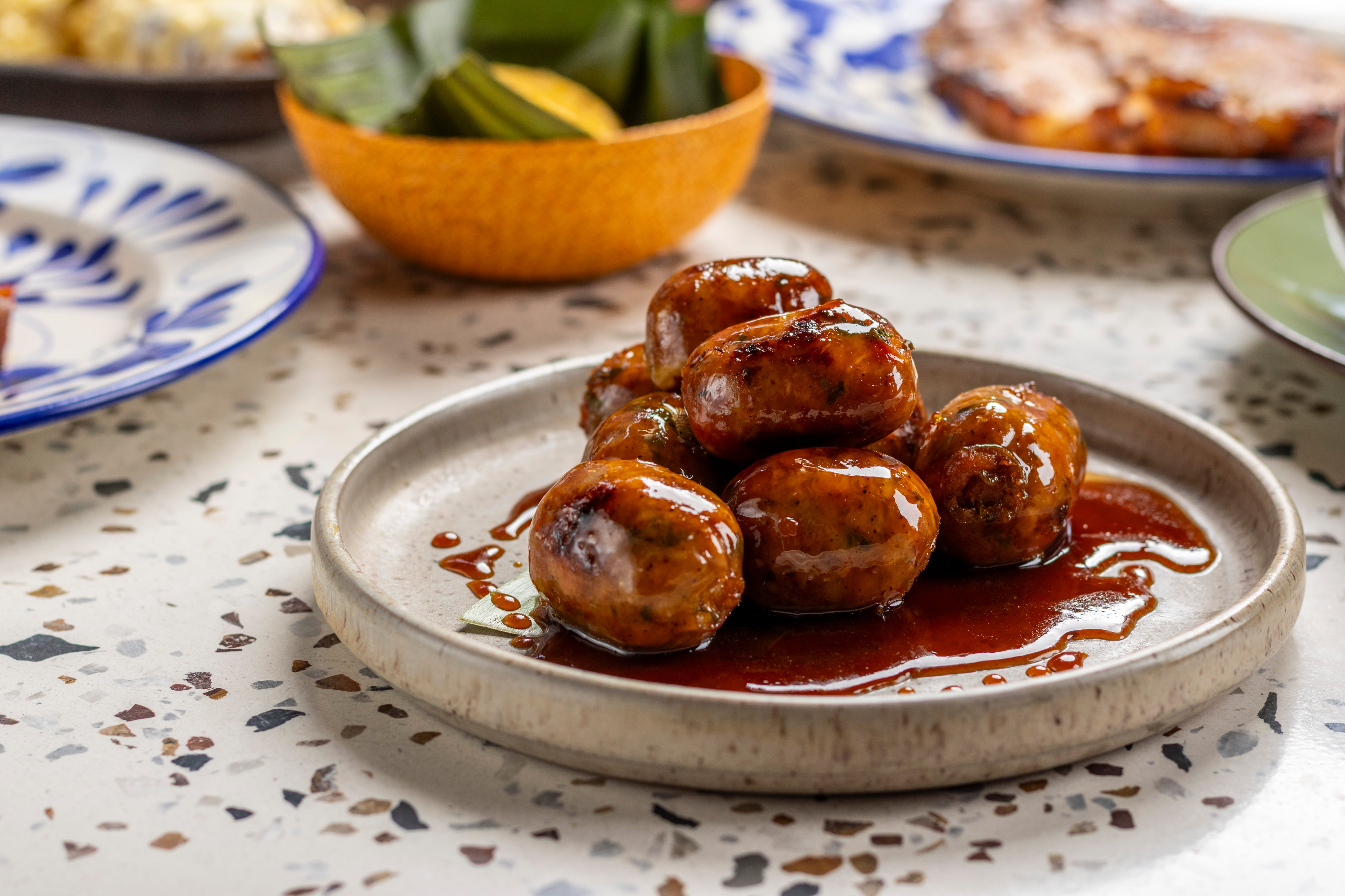 el chef detrás de ‘Cotiza Longaniza’ defiende una idea clara: la cocina colombiana todavía tiene mucho por contarle al mundo.