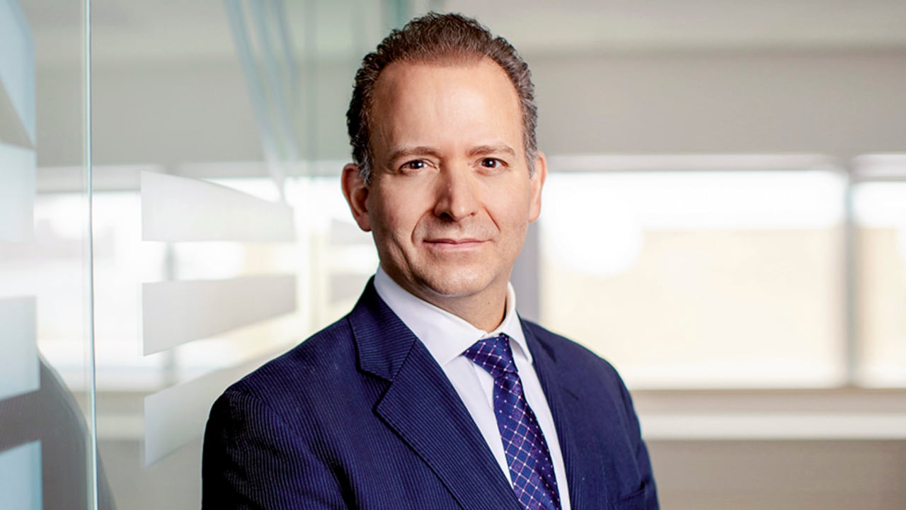 Samir Mardini, cirujano que lideró el trasplante de rostro a Derek Pfaff.