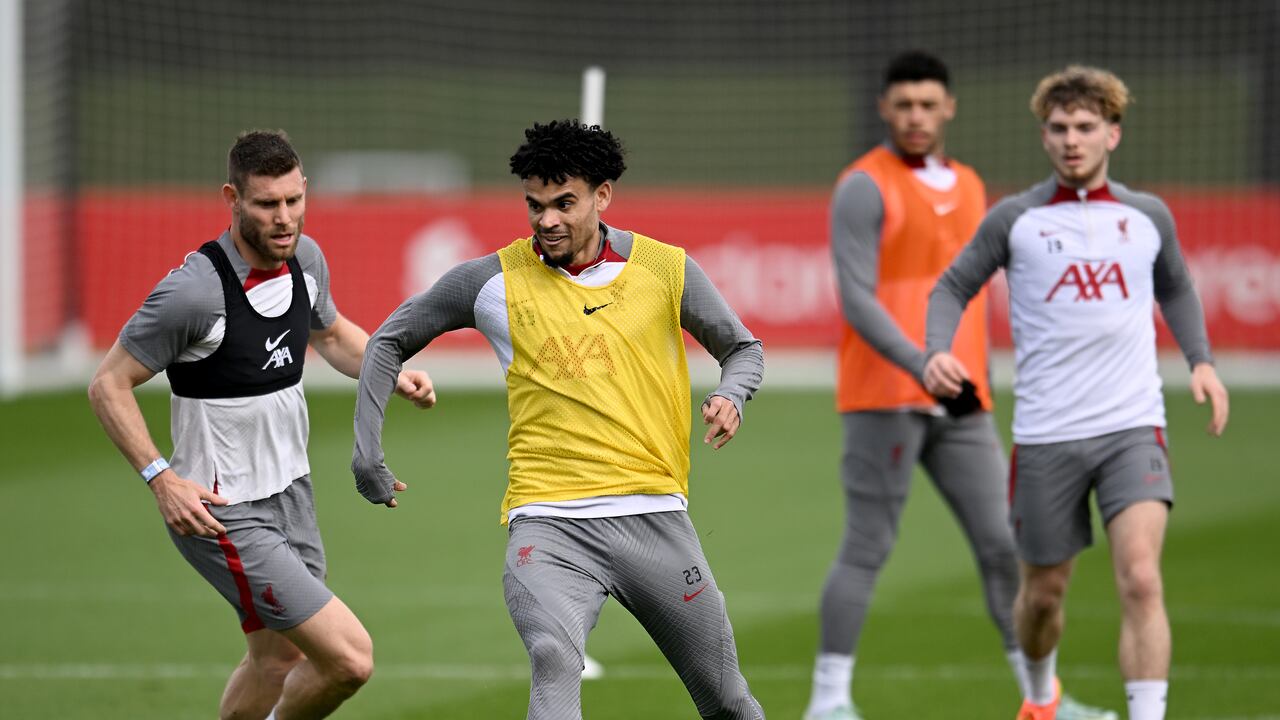 Luis Díaz en su regreso a entrenamientos con Liverpool.