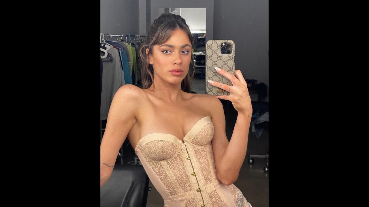 Tini es una de las celebridades que dio positivo para covid-19 en este inicio de año.