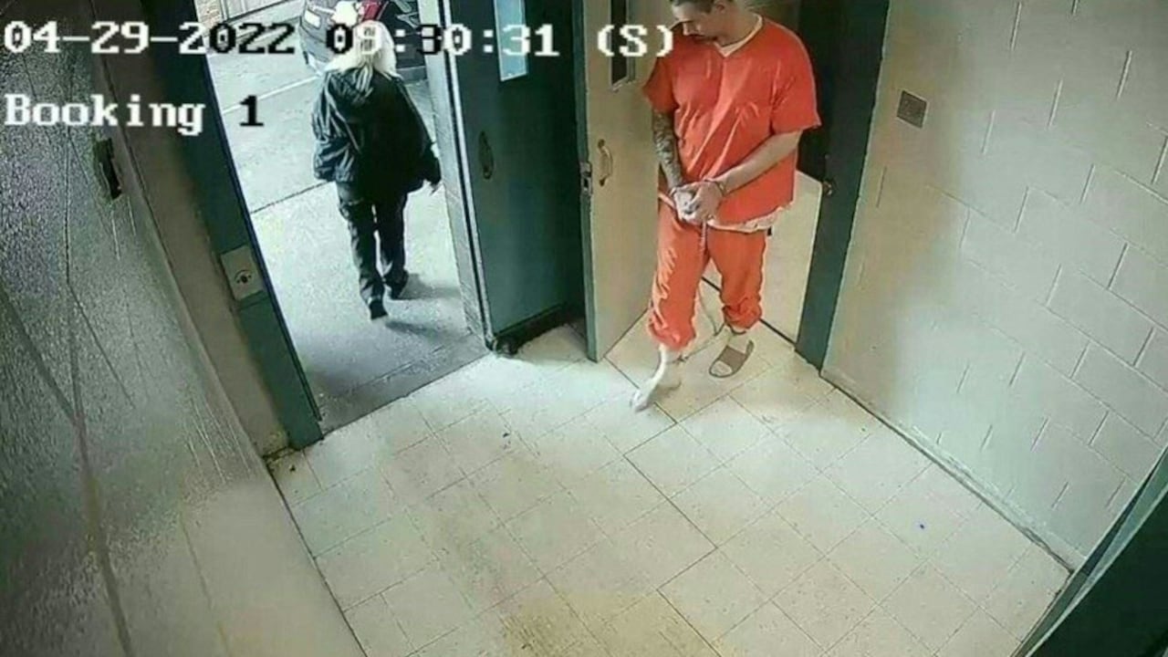 Los White fueron vistos en un hotel en Evansville, donde comenzó la persecución que llevó a la captura.