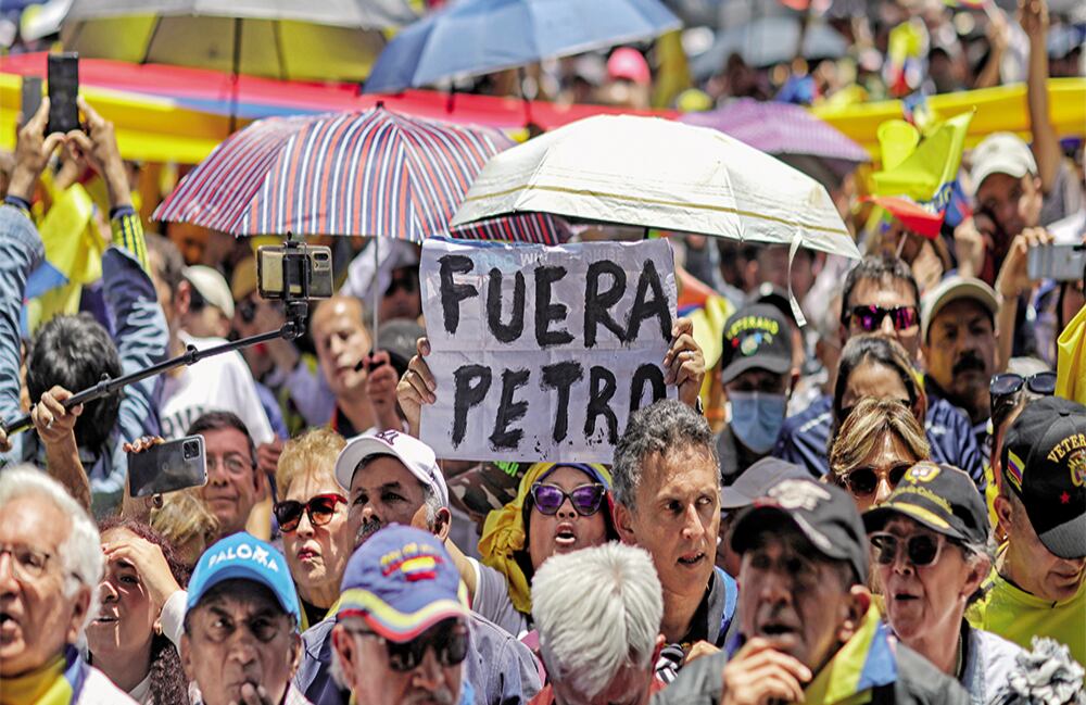 La oposición ha capitalizado en las calles  los errores de Petro. El pasado 6 de marzo, miles de ciudadanos salieron a protestar.