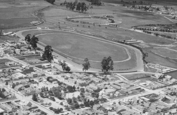 1949. Estadio El Campín, hipódromo Alfonso López.