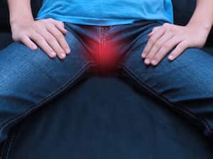 El cáncer de testículo puede manifestarse con un abultamiento.