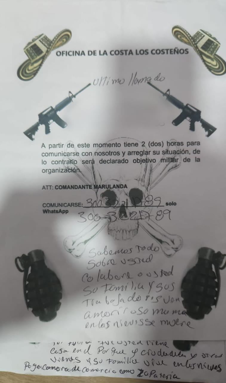 Este panfleto les fue hallado a los capturados