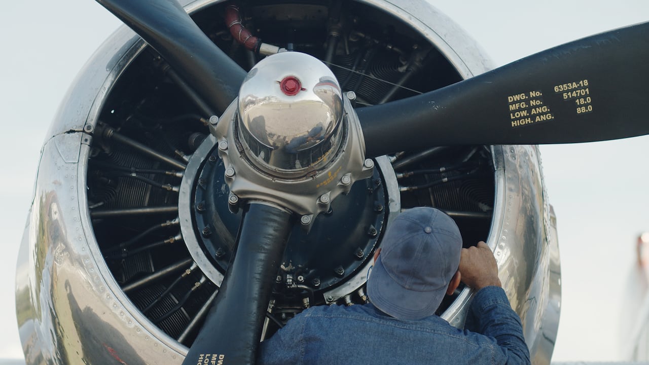 El DC-33: el Estado colombiano lo considera un vestigio del pasado y al tiempo es el único futuro posible para decenas de comunidades.