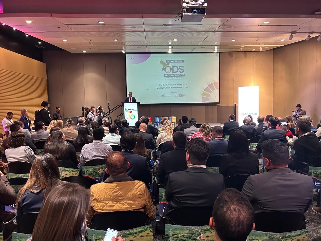 Más de 50 proyectos fueron galardonados en la octava versión del Reconocimiento a las Buenas Prácticas de Desarrollo Sostenible.