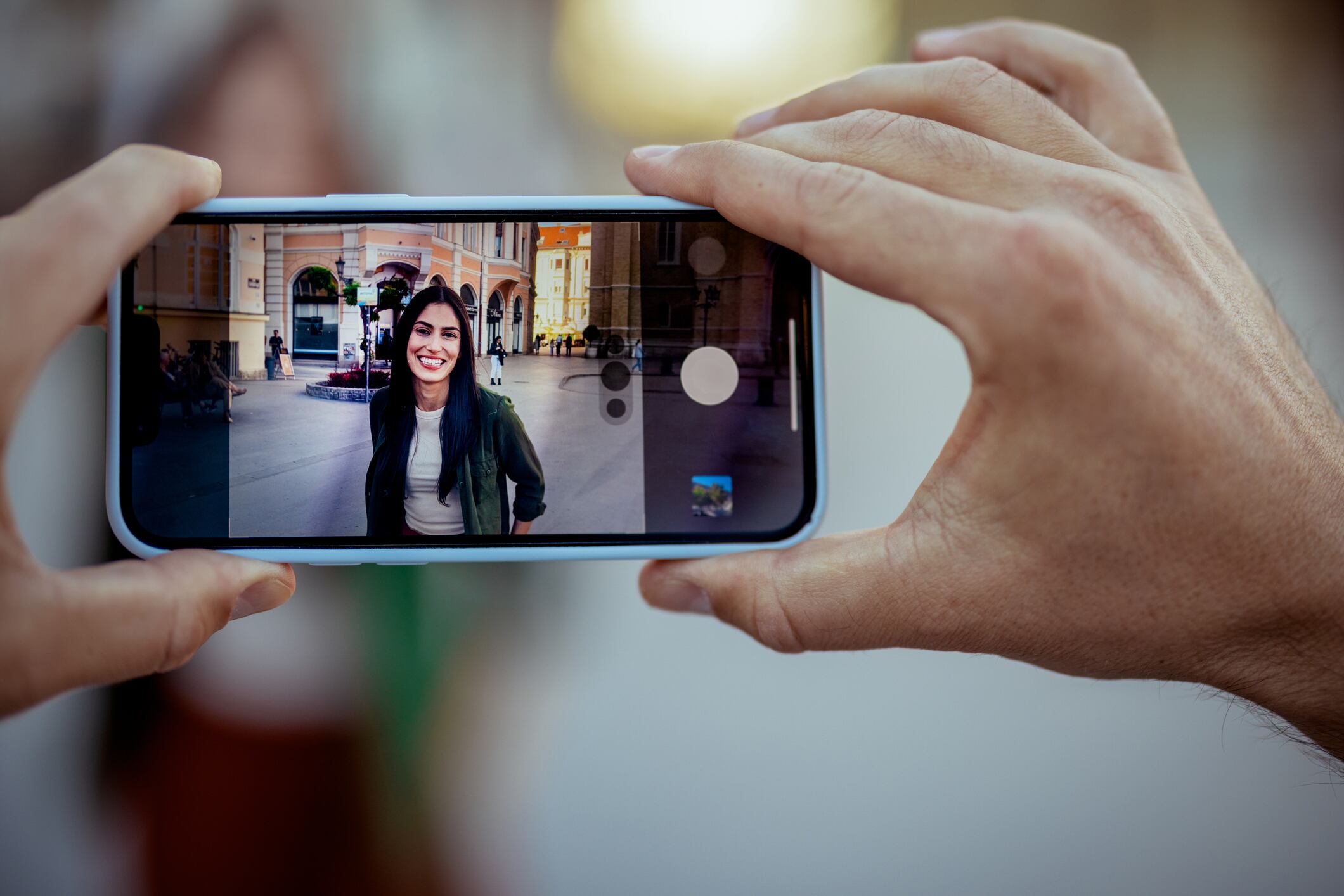 Una actividad inesperada en el sistema puede alertar sobre vigilancia. Ajustar permisos y monitorear el uso ayuda a prevenir riesgos.