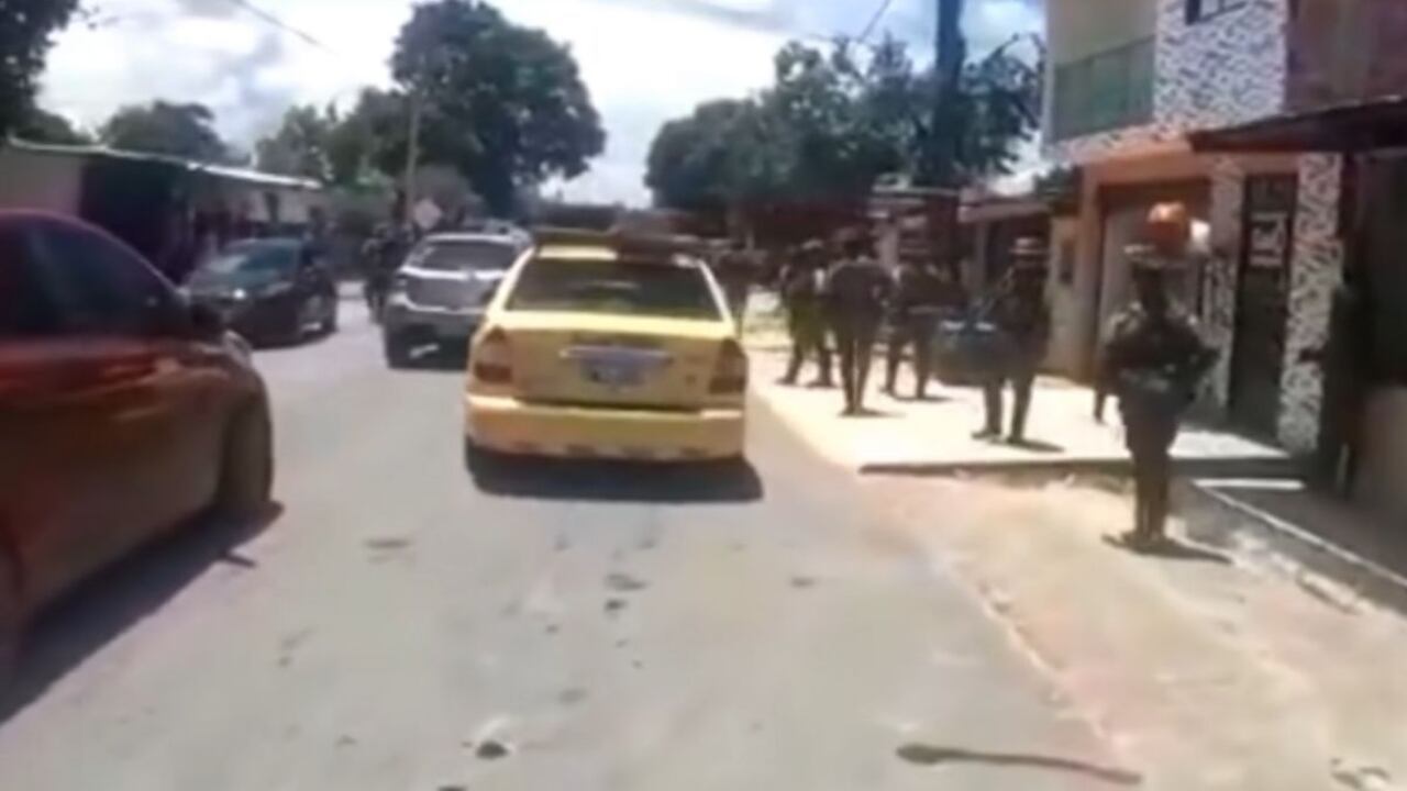 En las imágenes se observan a más de 50 personas en el municipio de Santo Domingo, Arauca.