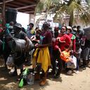 En Necoclí, Antioquia, un grupo de migrantes africanos tratando de llegar a Panamá.