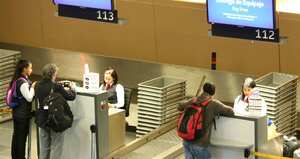 El movimiento de pasajeros aumentó cerca de 10%. SEMANA/Daniel Reina