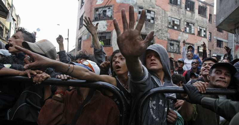 Ñero es una expresión que ha sido modificada por parte de ciertas clases sociales latinoamericanas, algunas de las cuales le comenzaron a dar un sentido peyorativo.