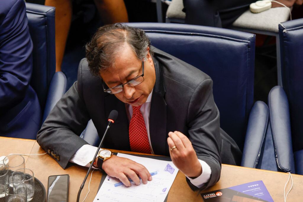 El presidente colombiano Gustavo Petro habla mientras asiste a la Cumbre sobre Ambición Climática en la Sede de las Naciones Unidas el 20 de septiembre de 2023 en la ciudad de Nueva York (Foto de Kena Betancur/Getty Images)