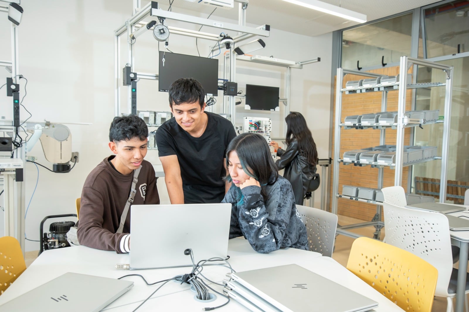 La Fundación Universitaria Compensar (UCompensar) se ha consolidado como uno de los ecosistemas educativos más relevantes del país.