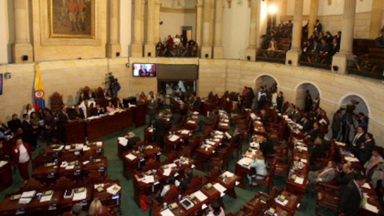 Para que pueda aplicarse a las próximas elecciones, esta Ley tiene que ser revisada por la Corte Constitucional antes de febrero