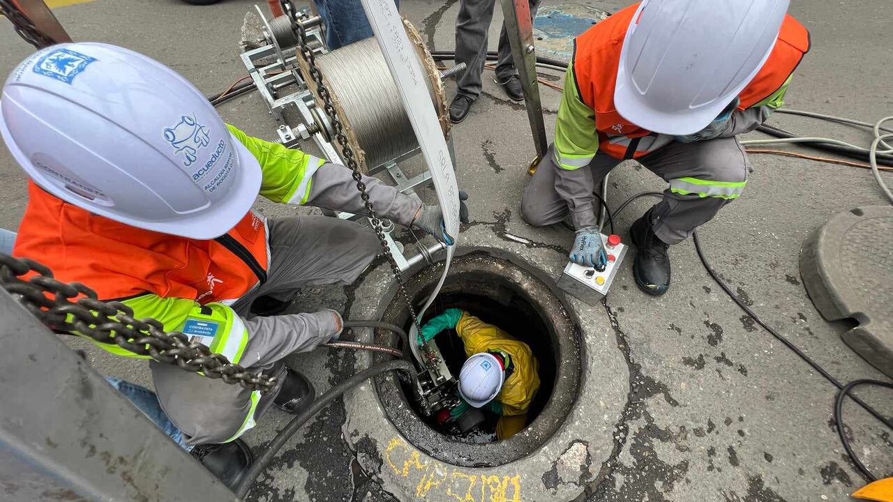 El Acueducto de Bogotá está modernizando las redes de agua y alcantarillado en el occidente de la ciudad.