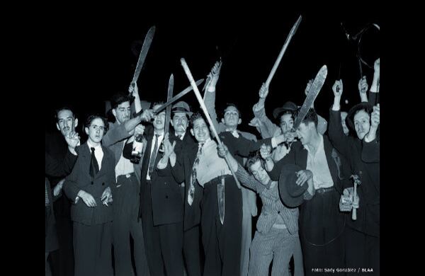Sus imágenes de los disturbios provocados por el asesinato de Gaitán, el 9 de abril de 1948, le valdrían de hecho el apelativo de "el fotógrafo del Bogotazo". Y lo consolidarían como uno de los principales fotoreporteros del país.