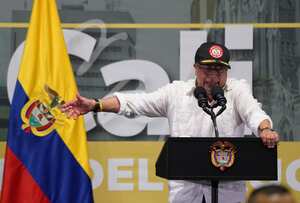 Presidente Gustavo Petro en Cali, Gobierno en los Barrios Populares