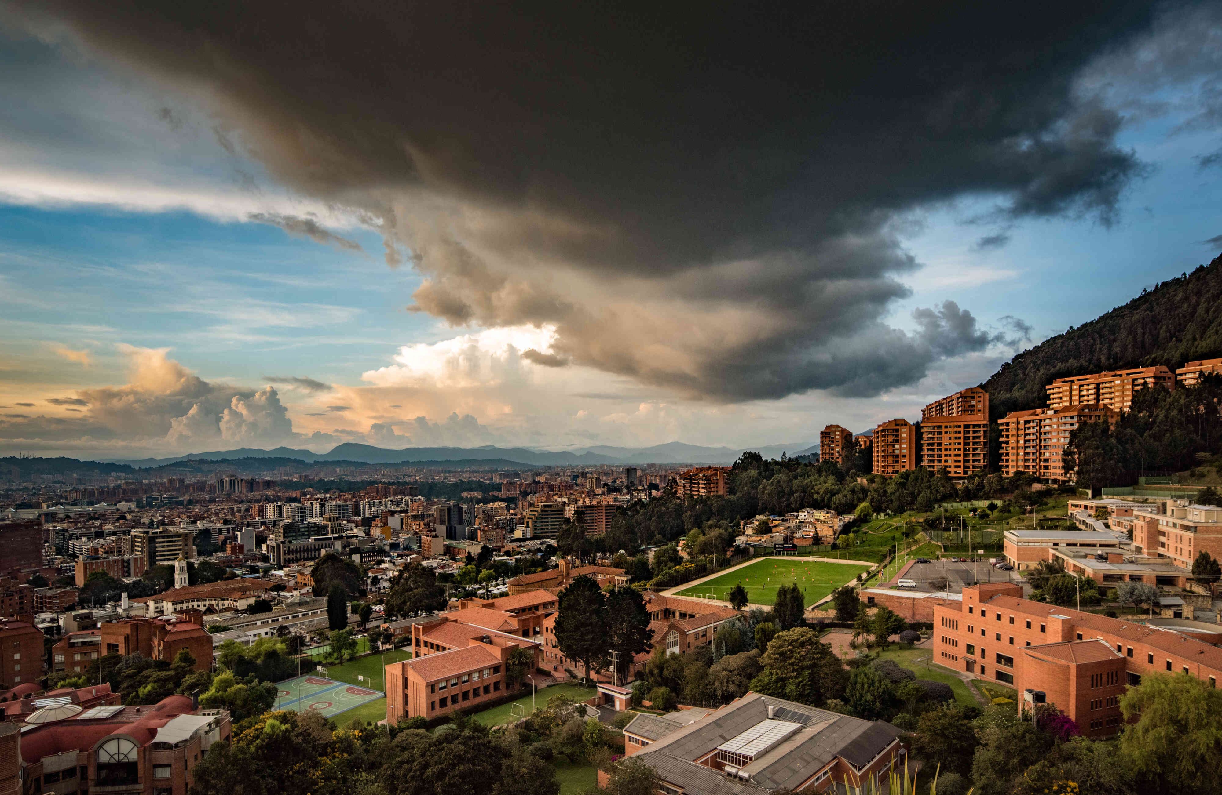 El espectacular homenaje en fotos del embajador de Alemania a Bogotá en su cumpleaños
