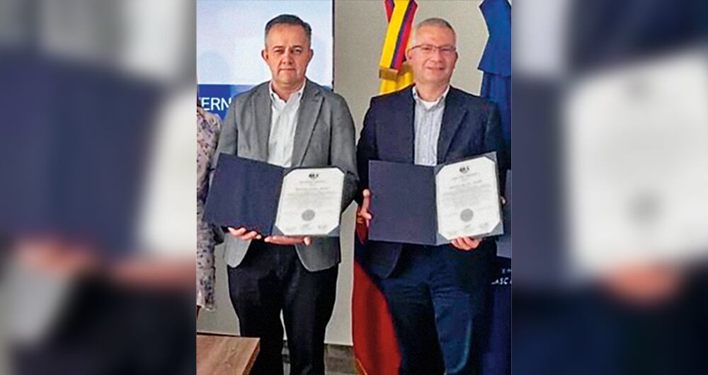 El coronel (r) Juan Carlos Mazo (izq.) y el general (r) Emilio Cardozo (der.) hicieron buena dupla en Indumil, entidad que es considerada la joya de la corona del Ministerio de Defensa. 