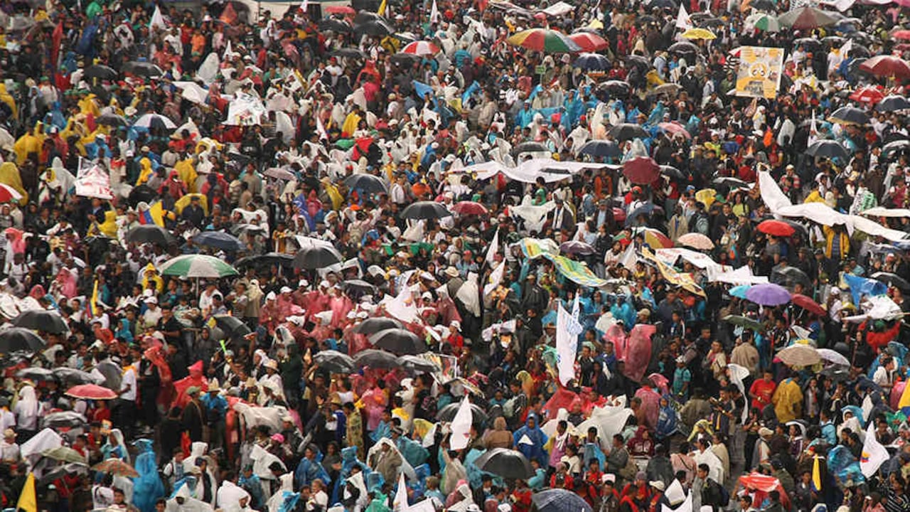 Con menos población, las cifras como el ingreso y los consumos per cápita podrían mostrar que los colombianos están mejor. Pero en otras como las tasas de accidentalidad, muertes violentas e incidencia de enfermedades, están peor.