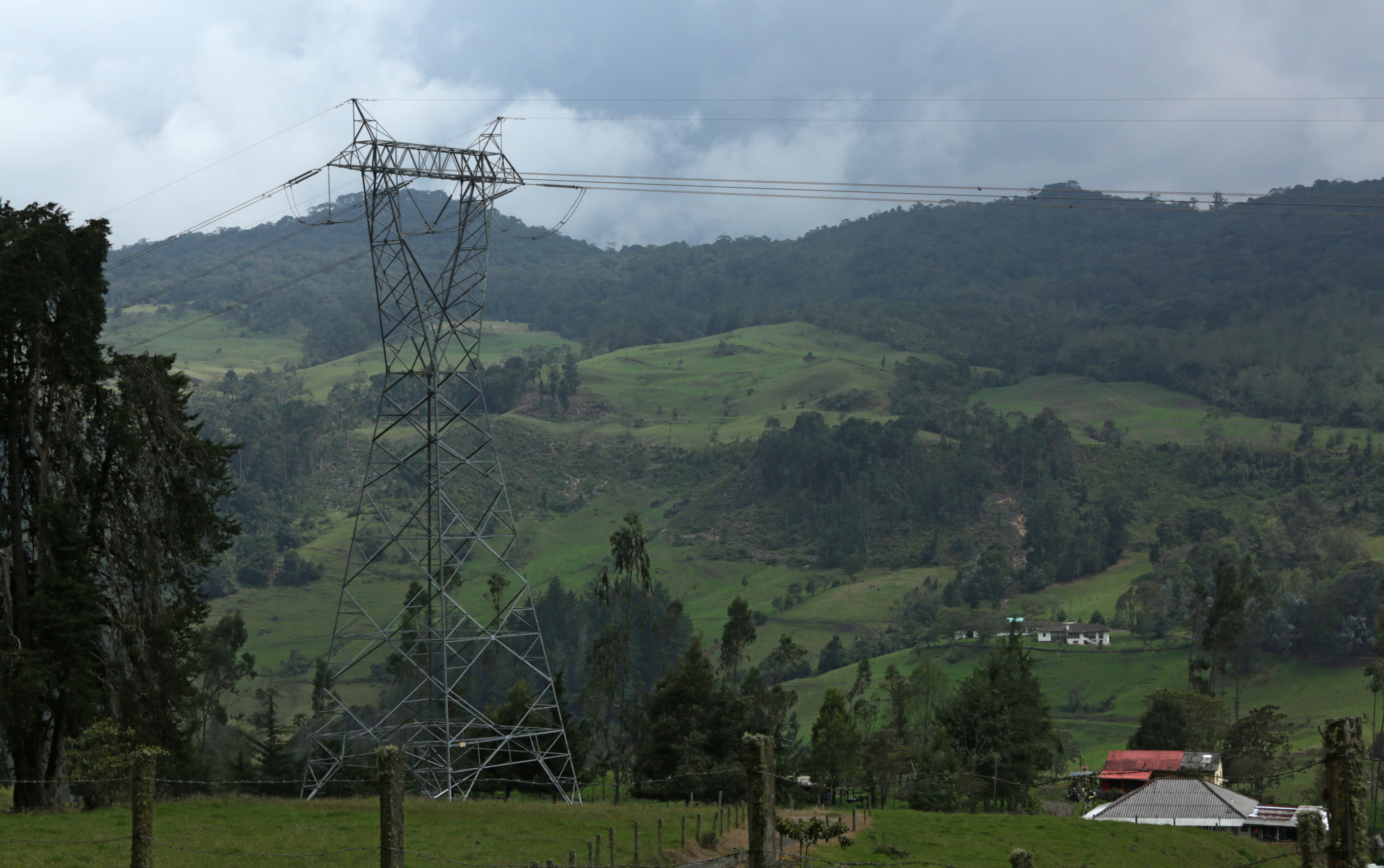 línea de transmisión eléctrica
 torres de alta tensión
Cundinamarca abril 3 del 2024
Foto Guillermo Torres Reina / Semana