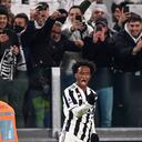 Un agónico tanto de Cuadrado le dio el triunfo a Juventus sobre Fiorentina
