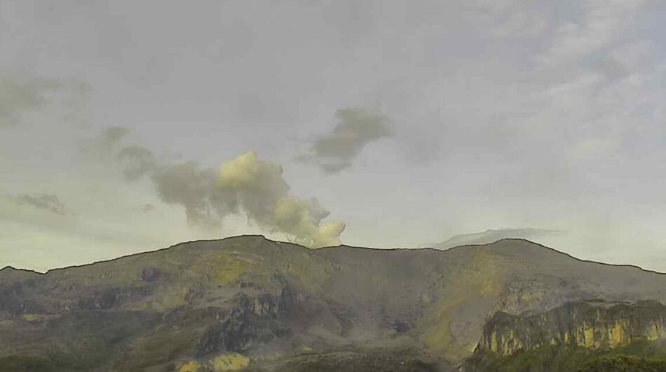 Actividad del volcán Nevado del Ruiz este domingo 23 de abril.