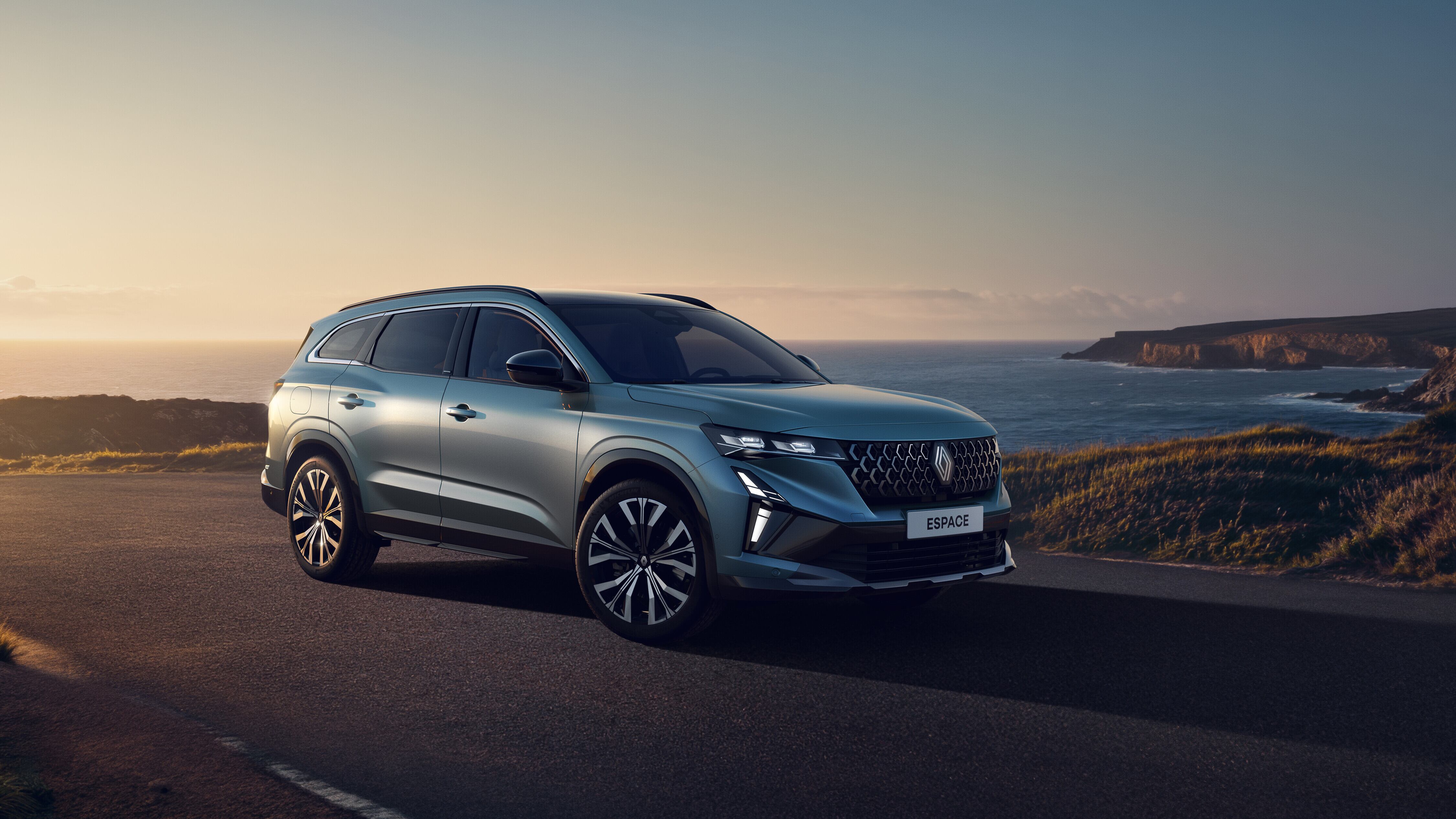 La primera versión del Renault Espace fue presentada en 1984.