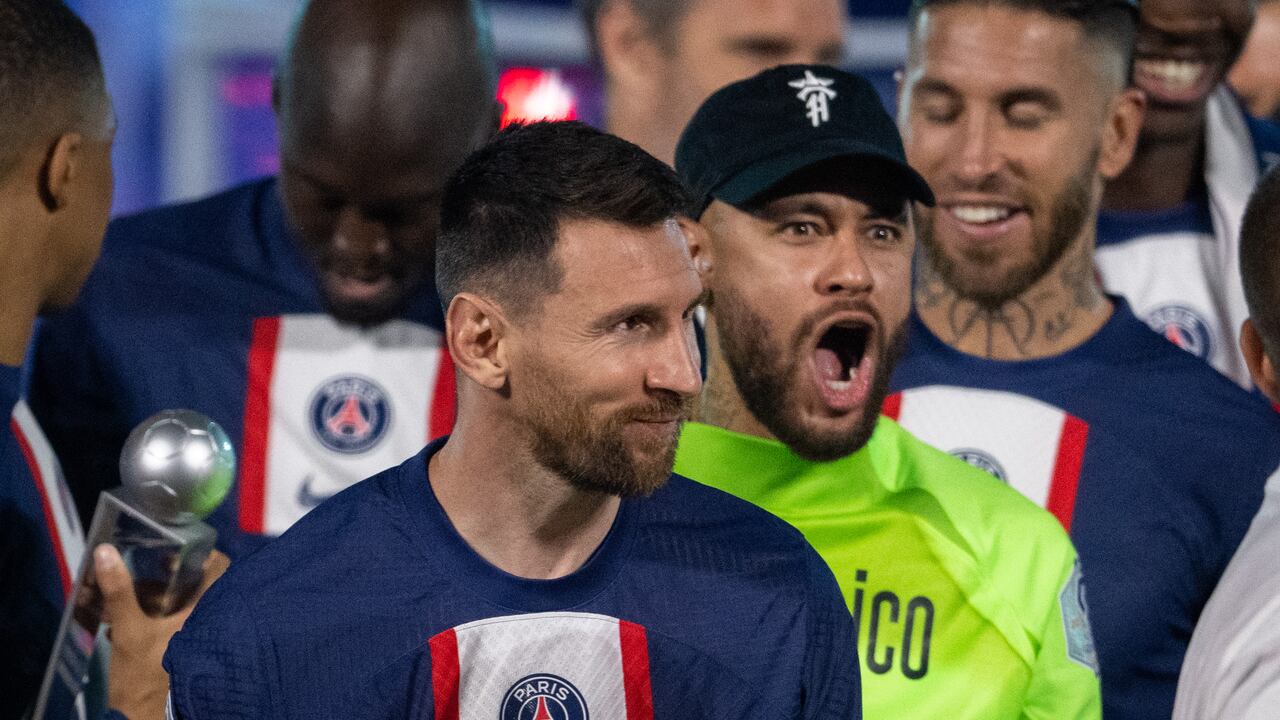 Paris Saint-Germain v Clermont Foot - Ligue 1 Uber Eats