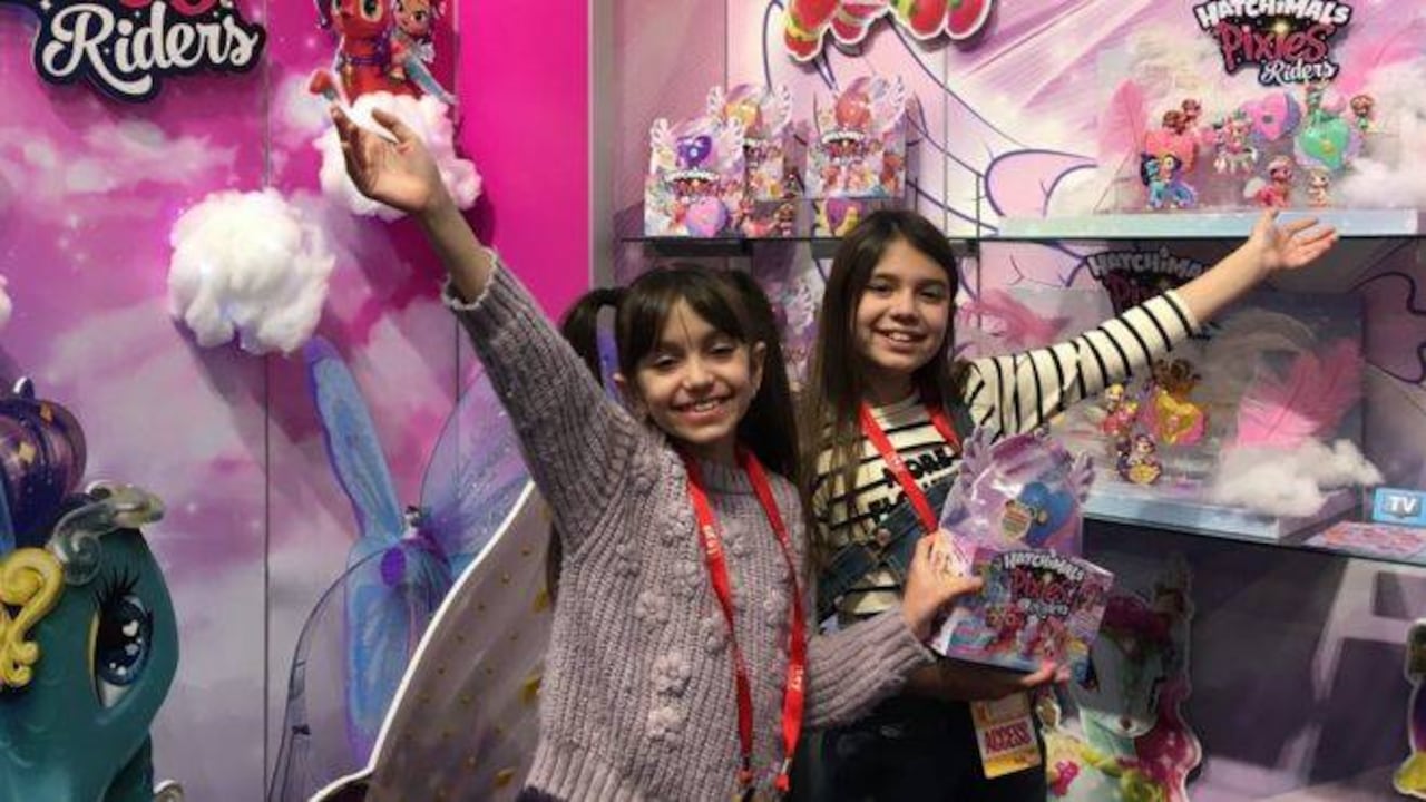Las influencers Emily y Evelyn tienen otros planes además de YouTube. Foto: BBC