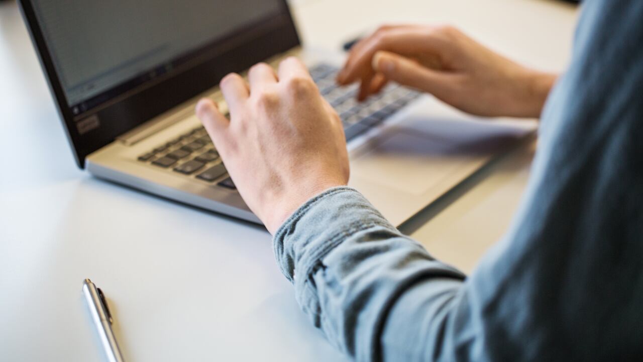 Empresas buscan consolidar la venta de carros por internet.