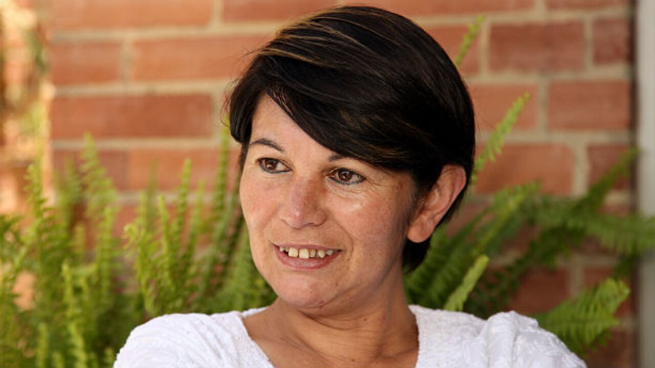 Nohra Padilla recibe el Goldman Environmental Prize al lado de otros líderes mundiales.