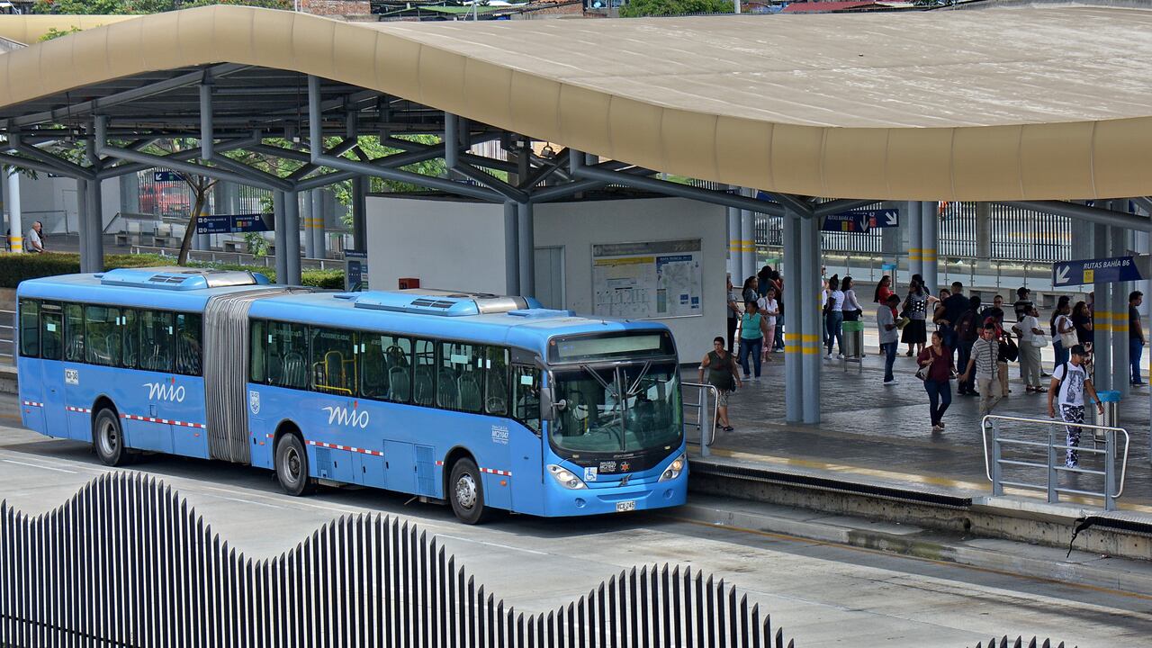 El presidente de Metrocali, Óscar Ortiz, sostuvo que está listo el cronograma para poner en marcha el plan de salvamento del sistema de transporte masivo, MÍO, amenazado hoy por una severa crisis estructural. Fotos Raúl Palacios / El País / 23 de Junio del 2023 Cali.