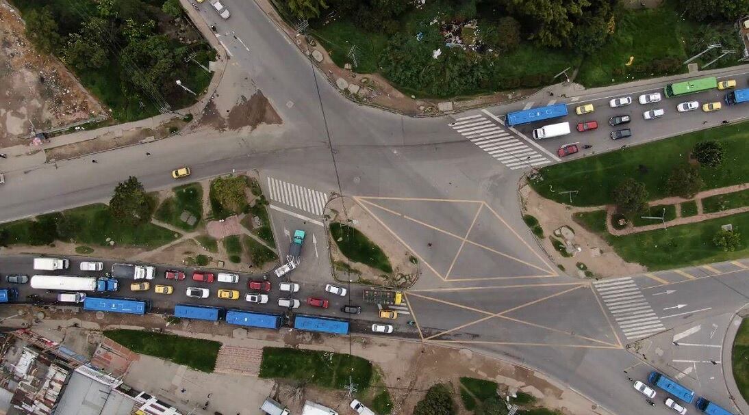 La Secretaría de Movilidad entregó nueva señalización en la Av. Boyacá, entre la Av. Caracas y la Av. Villavicencio