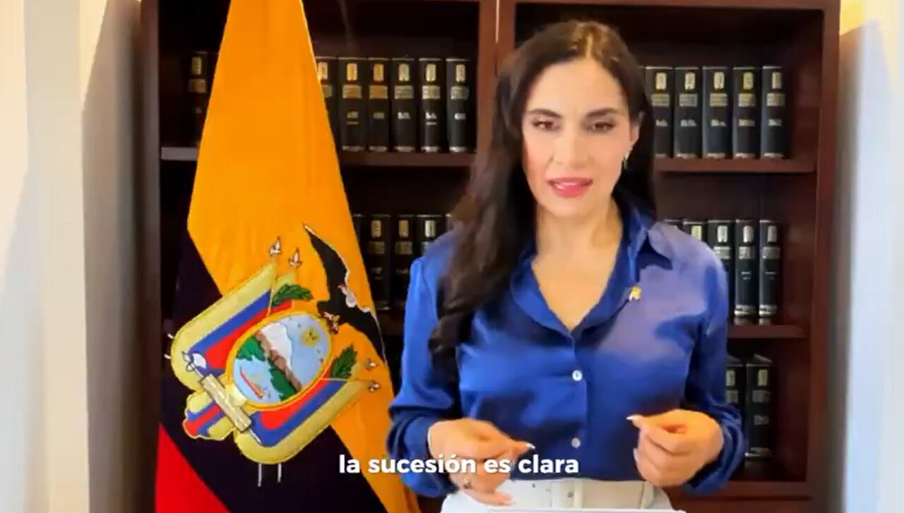 En un mensaje a través de redes la vicepresidenta de Ecuador anunció que asumirá la presidencia el próximo domingo 5 de enero.